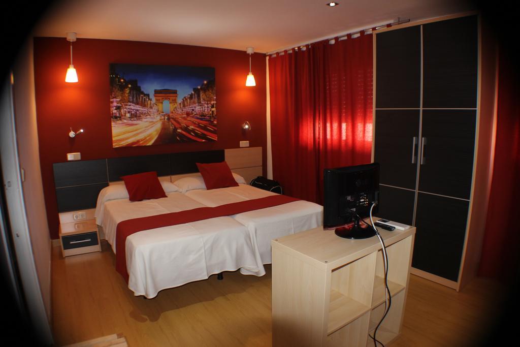 Hostal Falfes Μαδρίτη Εξωτερικό φωτογραφία