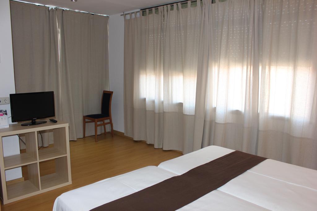 Hostal Falfes Μαδρίτη Εξωτερικό φωτογραφία