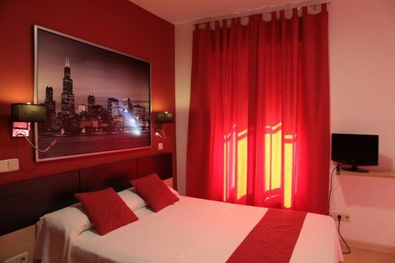Hostal Falfes Μαδρίτη Εξωτερικό φωτογραφία