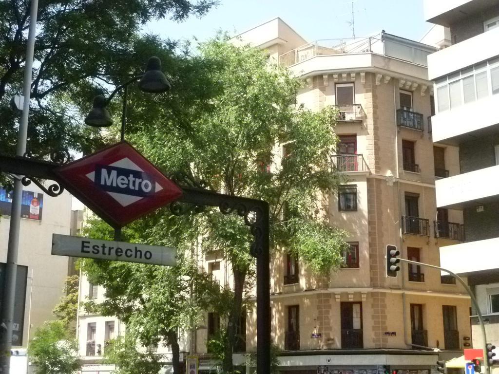 Hostal Falfes Μαδρίτη Εξωτερικό φωτογραφία